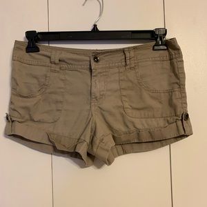 Dollhouse Tan Khaki Shorts Size 5